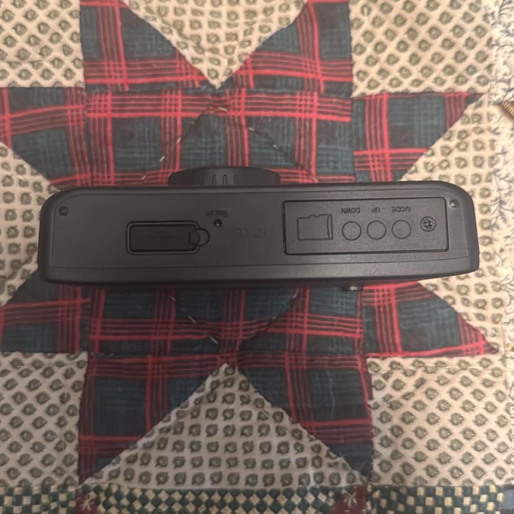 Eco-Friendly Digital Camera - Black - Picture 4 of 4